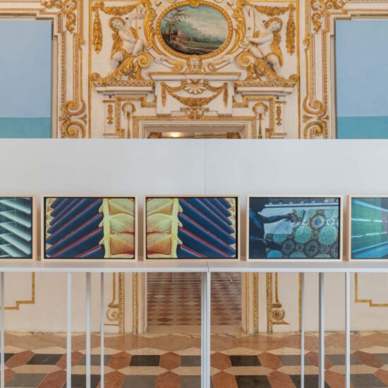 Gianni Berengo Gardin Marazzi Le Linee Veloci Instal 05