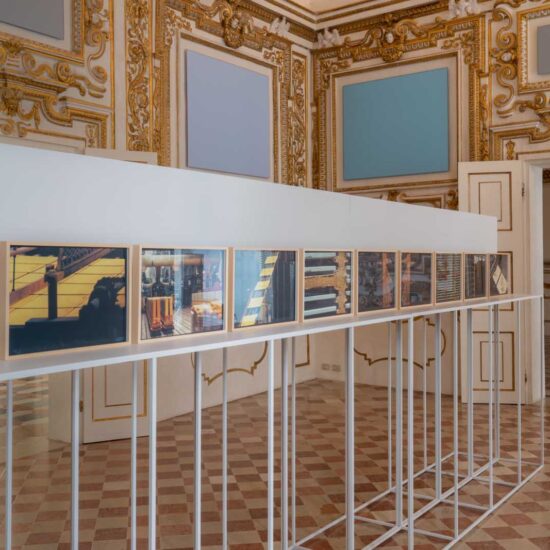 Gianni Berengo Gardin Marazzi Le Linee Veloci Instal 02