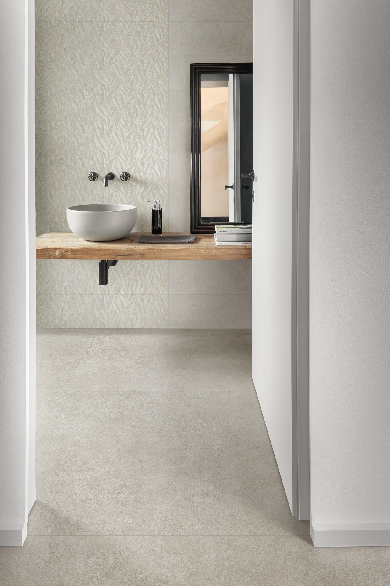 marazzi room wall 006.jpg