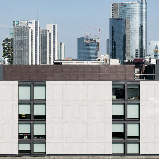 marazzi building via ceresio 013.jpg