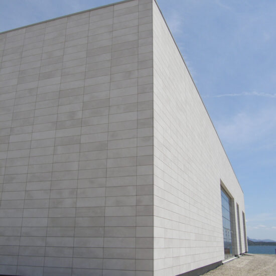 marazzi cantieri nautici ex arsenale militare 006.jpg